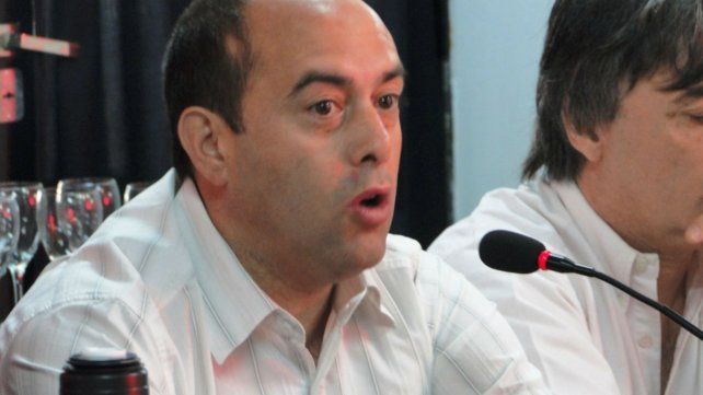 El secretario del club sufrió un atentado en su casa. 
