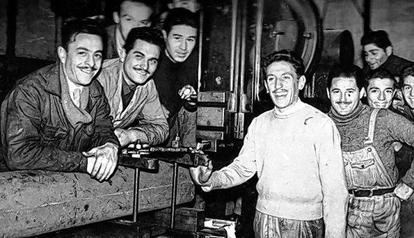Obreros. Un grupo de trabajadores de la División Vías Navegables (1950).