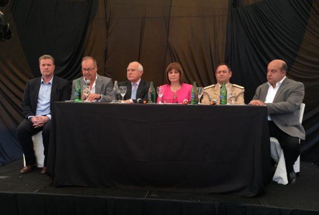 La ministra estuvo junto al gobernador Lifschitz.