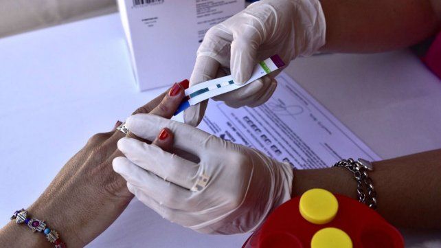 Uno de los puntos para hacerse el test está en la Plaza San Martín.