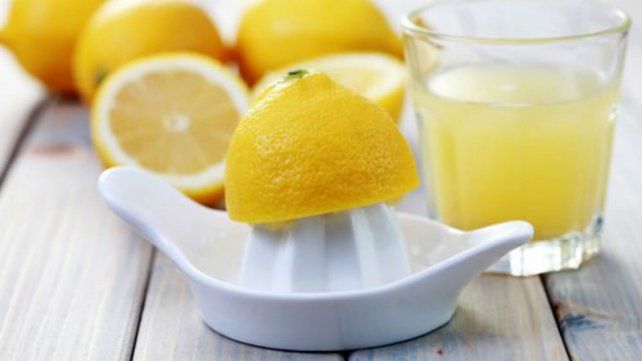 Jugo de limón, una opción natural.