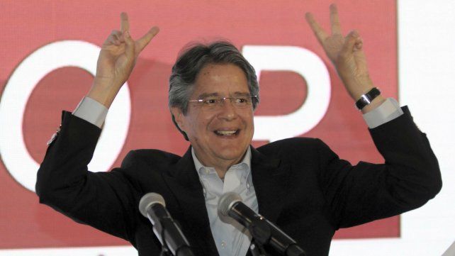 El candidato opositor Guillermo Lasso pasaría al ballottage.