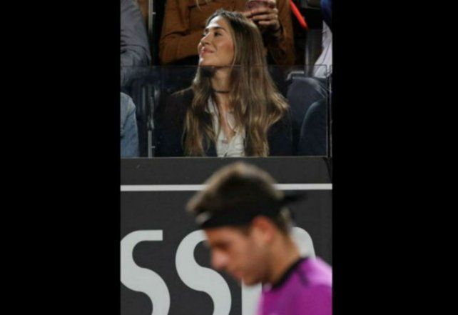 La actriz acompañó al tandilense en el partido que perdió frente a Novak Djokovic.