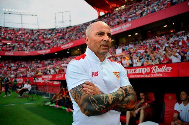 Sampaoli, en su último partido en Sevilla y con los brazos completamente tatuados.&nbsp;