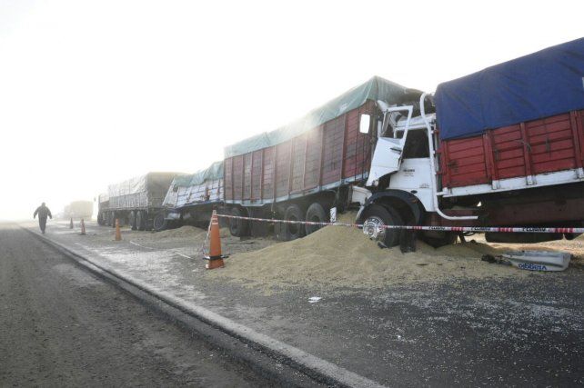 El tránsito en la ruta A012 estuvo restringido esta mañana a raíz del choque.