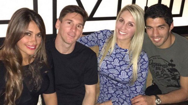 Lionel Messi y su mujer se hicieron muy amigos con Lucho Suárez y su esposa. 
