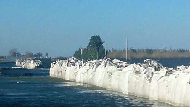 Fuertes vientos soplan en la zona de la laguna de Melincué.