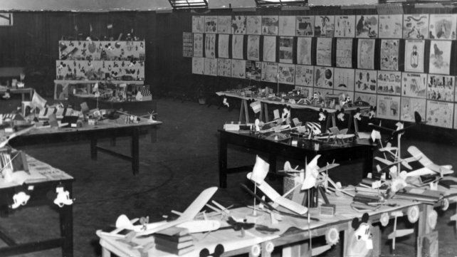 Una muestra de los trabajos de los estudiantes en 1951.