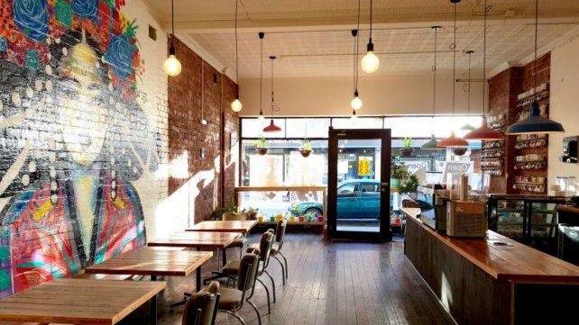 En una cafetería australiana cobran un impuesto... por ser hombres
