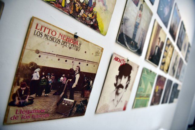 La colección de vinilos abarca los discos publicados en la década del 80. 