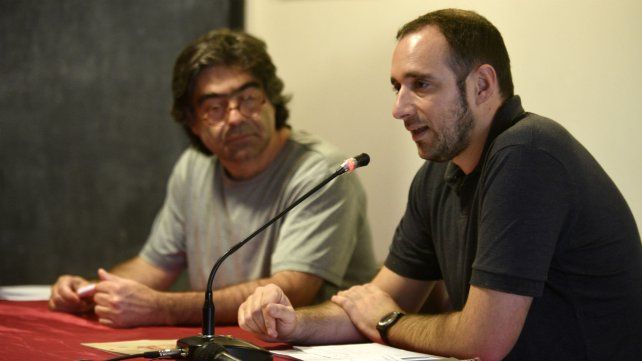 Tatián junto a Agustín Prospitti, de la agrupación docente Nicolás Casullo.