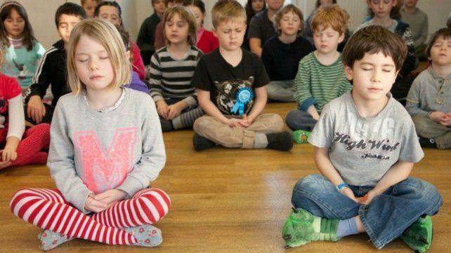 Mindfulness y otras técnicas para relajarse se ejercitan cada vez más con los niños.