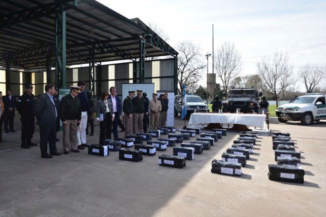 Los funcionarios del Ministerio de Seguridad en el predio de Gendarmería.