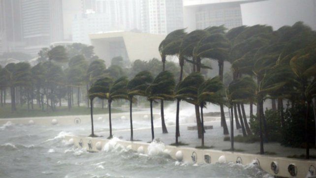 Irma, en las costas de Florida.