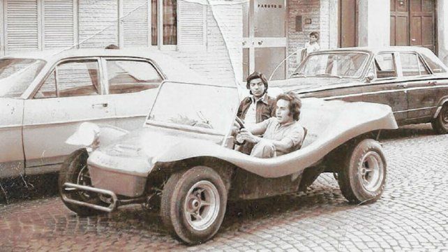 Con su compañero de vida, Gerardo Hebilla, armaron el primer buggy que hubo en Rosario.