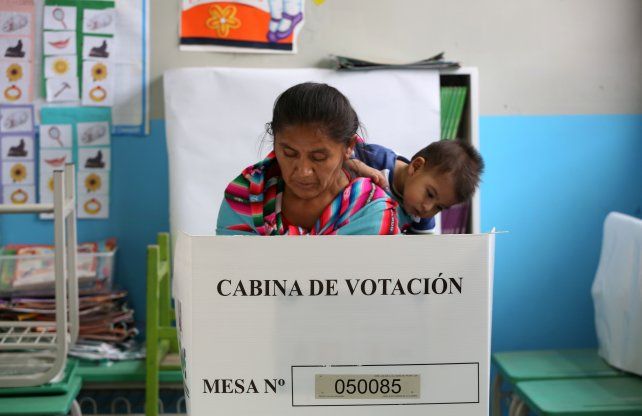 Kuczynski y Fujimori pelean codo a codo por la presidencia de Perú - LaCapital.com.ar